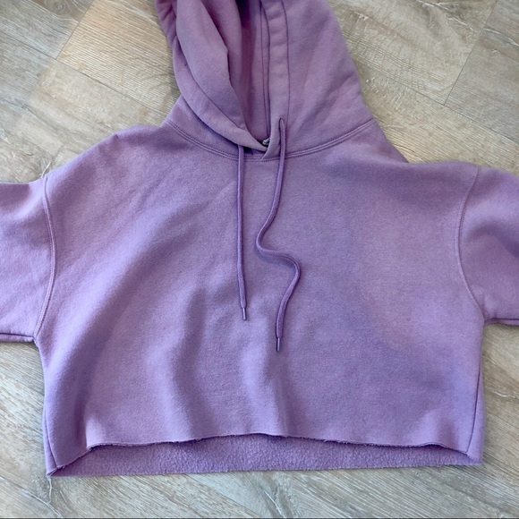 Urban Outfitters Lavender Cropped Hoodie 💜 - Picture 5 of 7